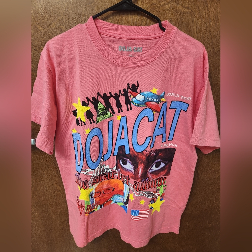 Doja Cat Graphic Tee - Pink